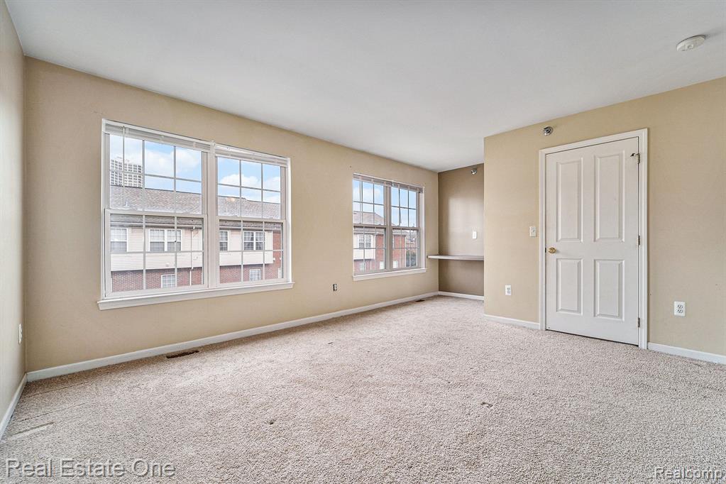 25406 Saint James, Southfield, MI 48075 — Photo 13
