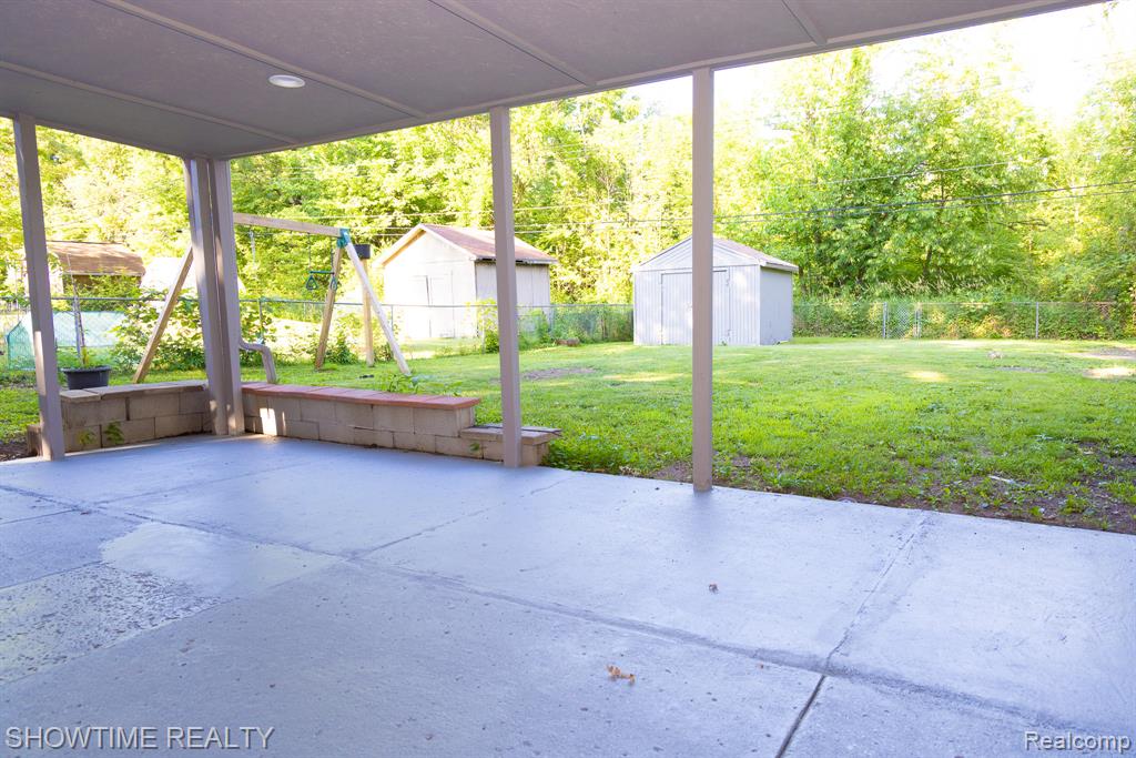 45626 Wakefield Street, Shelby Twp, MI 48317 — Photo 27