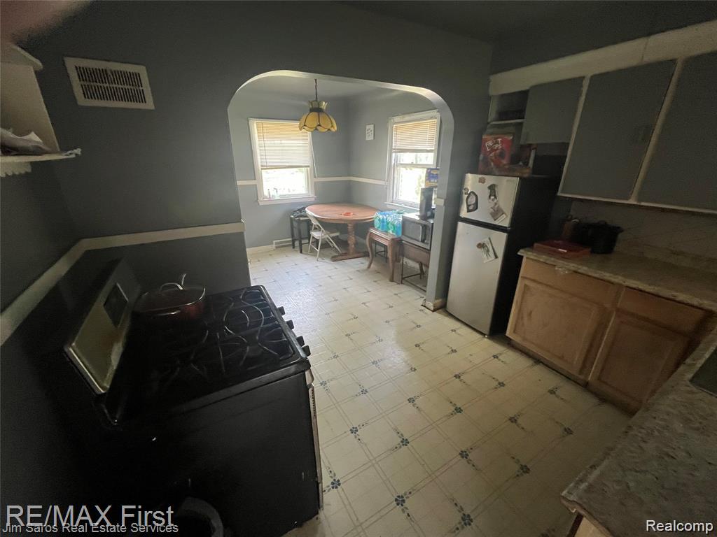 6334 Hereford Street, Detroit, MI 48224 — Photo 6