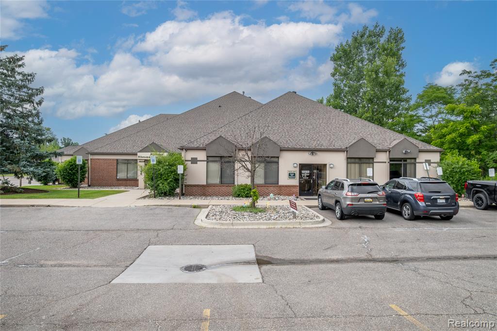 8200 S Saginaw Street - Photo 2