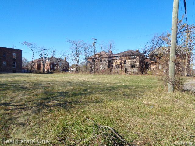 3734 W CHICAGO, Detroit, MI 48206