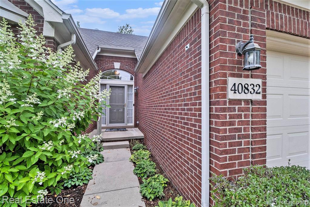 40832 LENOX PARK Drive, Novi, MI 48377 — Photo 3