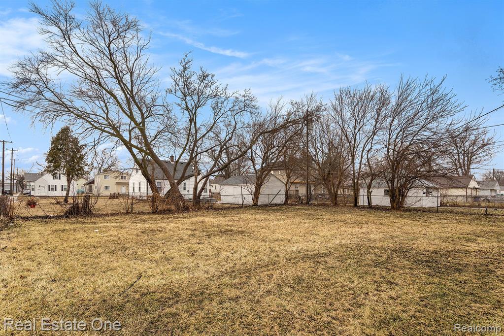 7011 Ford Avenue, Warren, MI 48091 — Photo 2