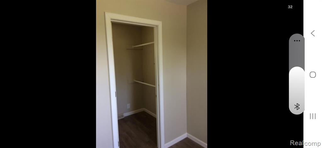 1040 OREGON Boulevard, Waterford, MI 48327 — Photo 5