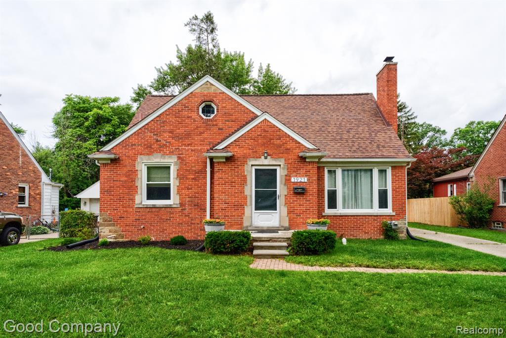 1921 McDonald Avenue, Royal Oak, MI 48073