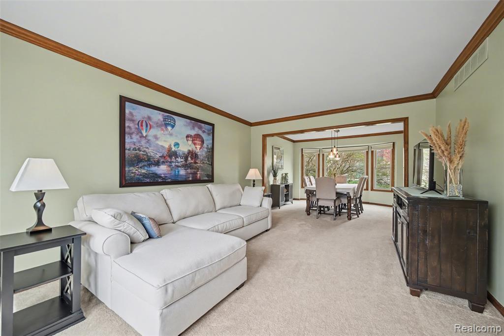 37764 Stableview Drive, Farmington, MI 48335 — Photo 9