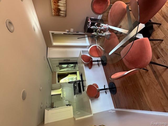 5541 W Walnut Circle W Circle, West Bloomfield, MI, 00000