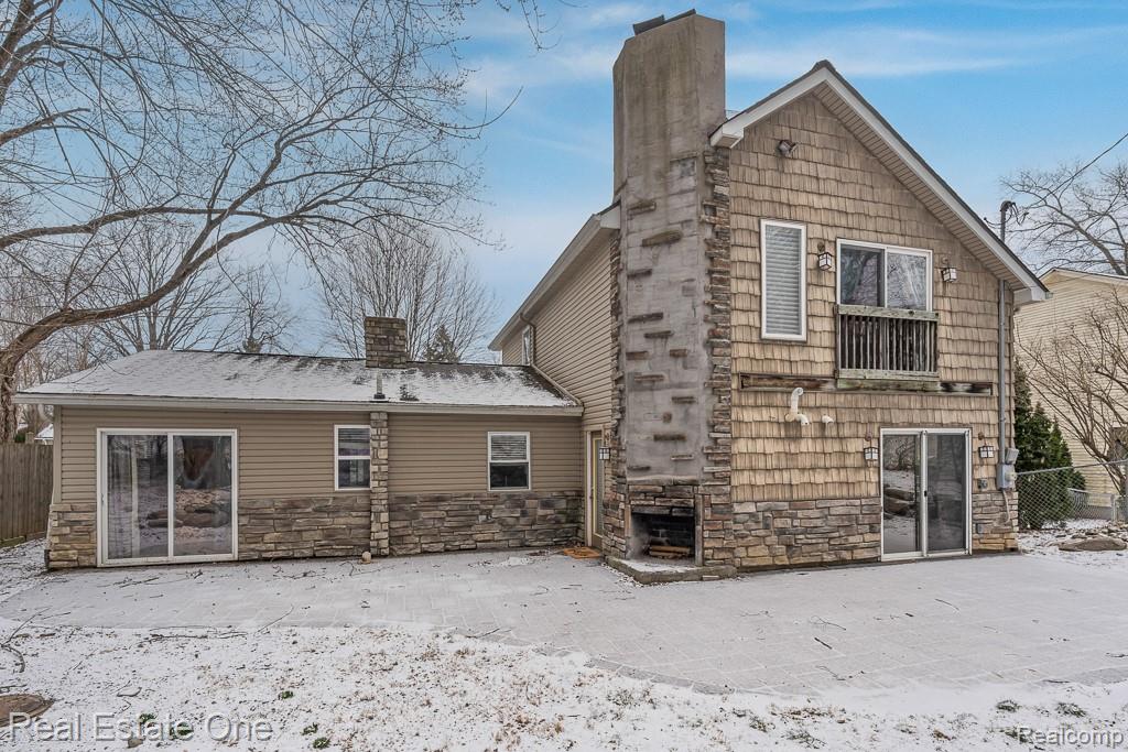 8955 Maplewood Avenue, Clarkston, MI 48348 — Photo 28