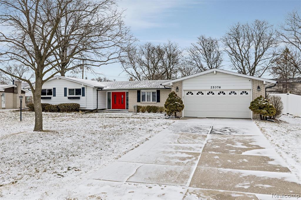 25376 Lyncastle Street, Farmington, MI, 48336