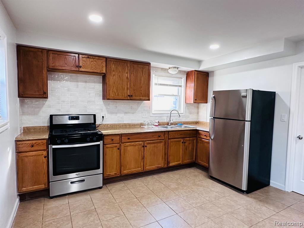 6784 Cooper Street, Taylor, MI 48180 — Photo 8