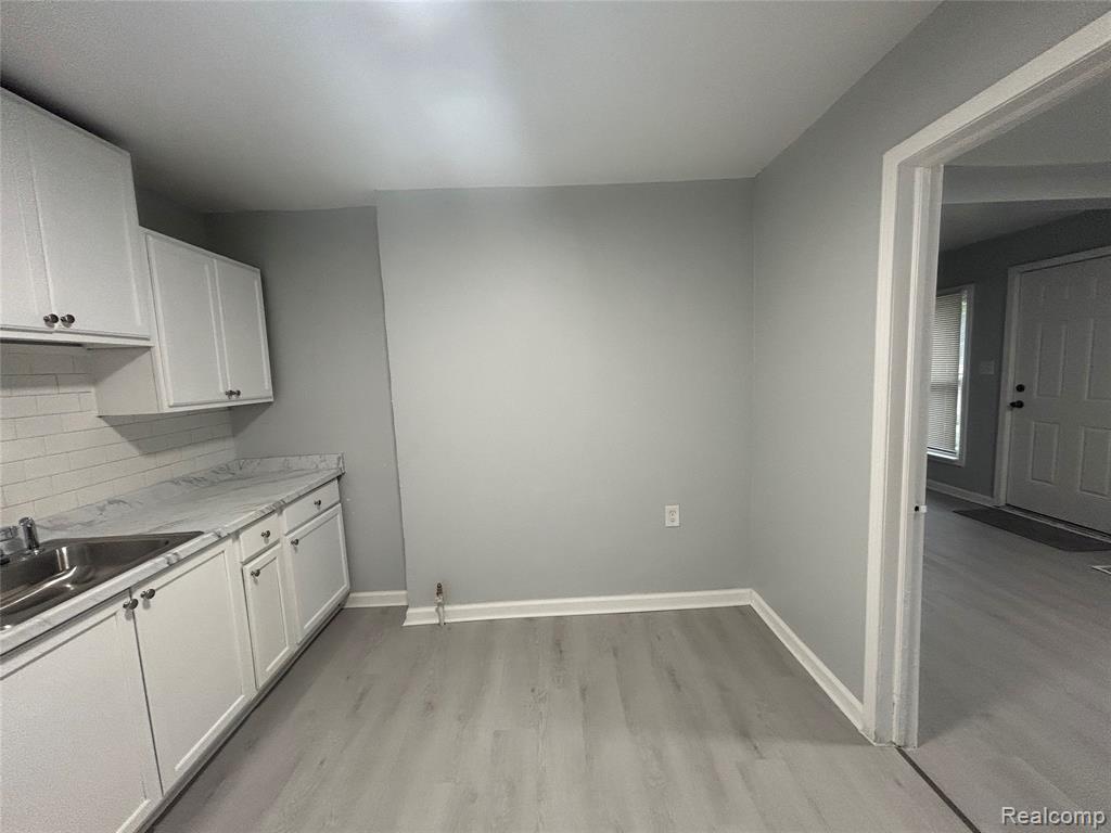 3693 Somerset Avenue, Detroit, MI, 48224