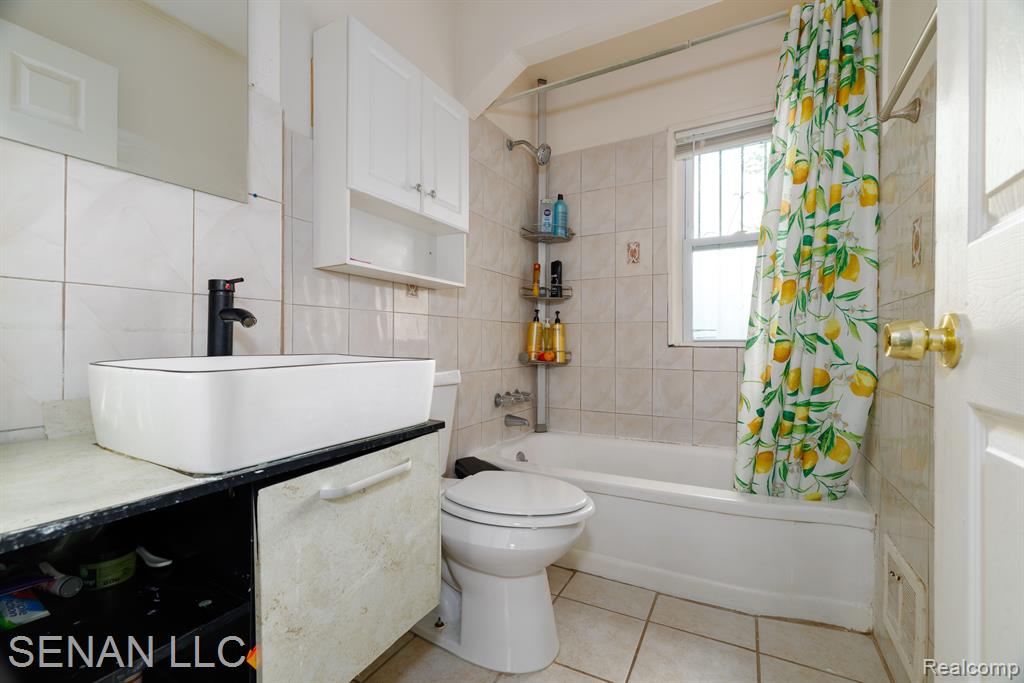 6001 WARWICK Street, Detroit, MI 48228 — Photo 16