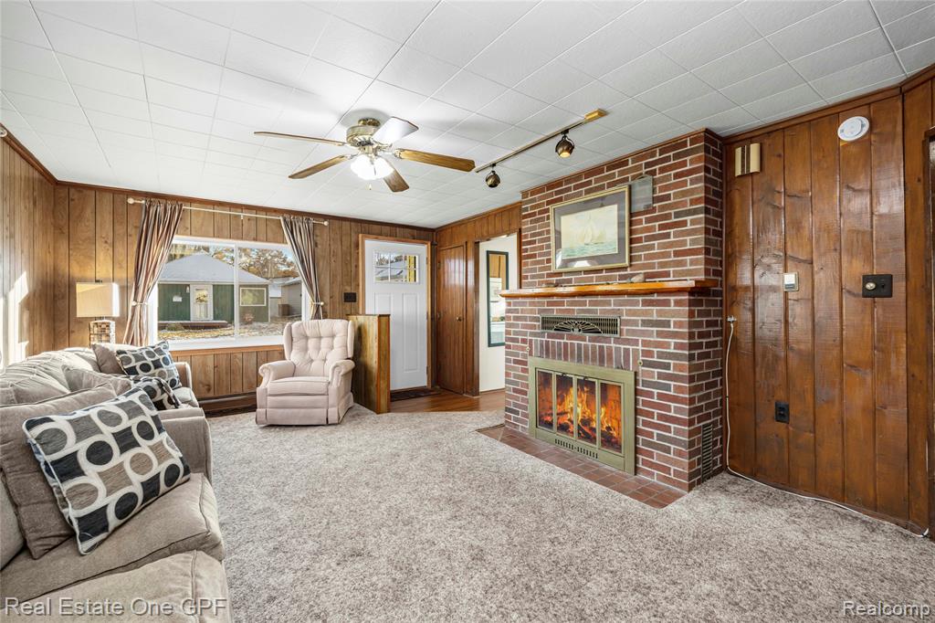 3004 Maplewood Drive, Fort Gratiot, MI 48059 — Photo 7