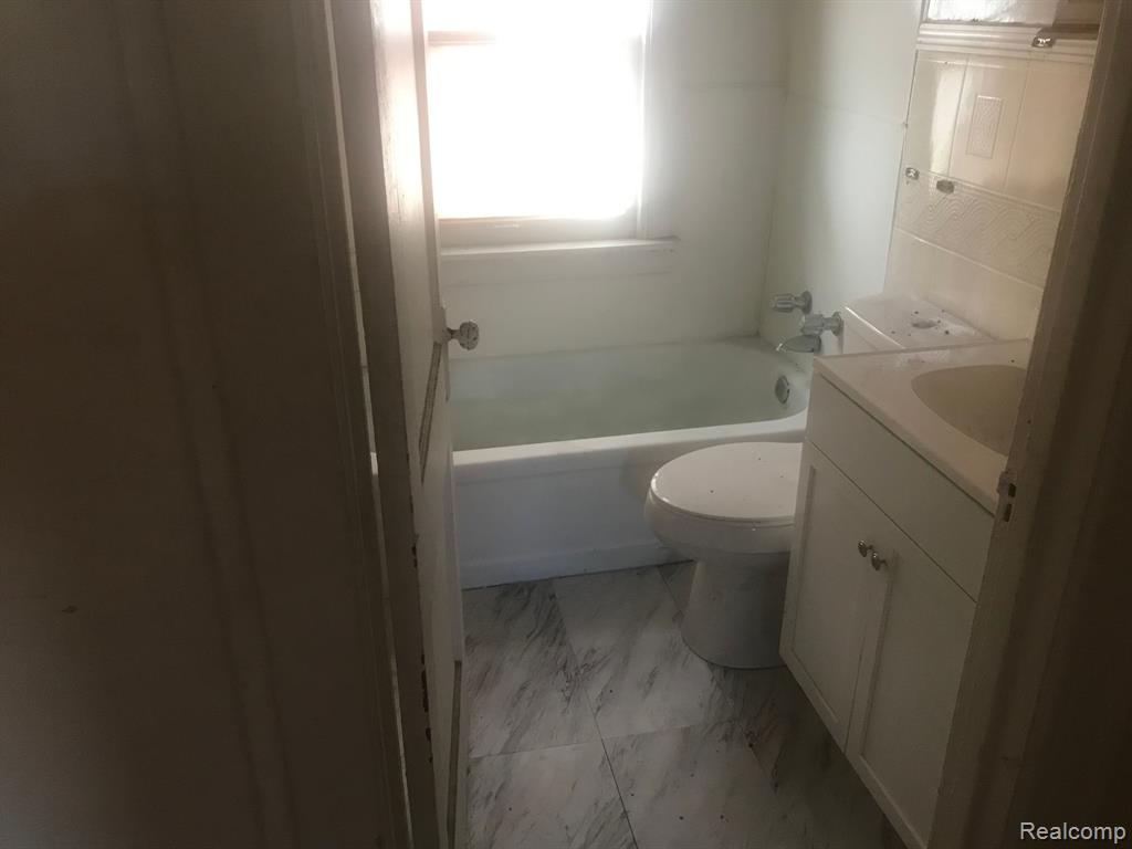 5200 MAPLEWOOD Street, Detroit, MI 48204 — Photo 14