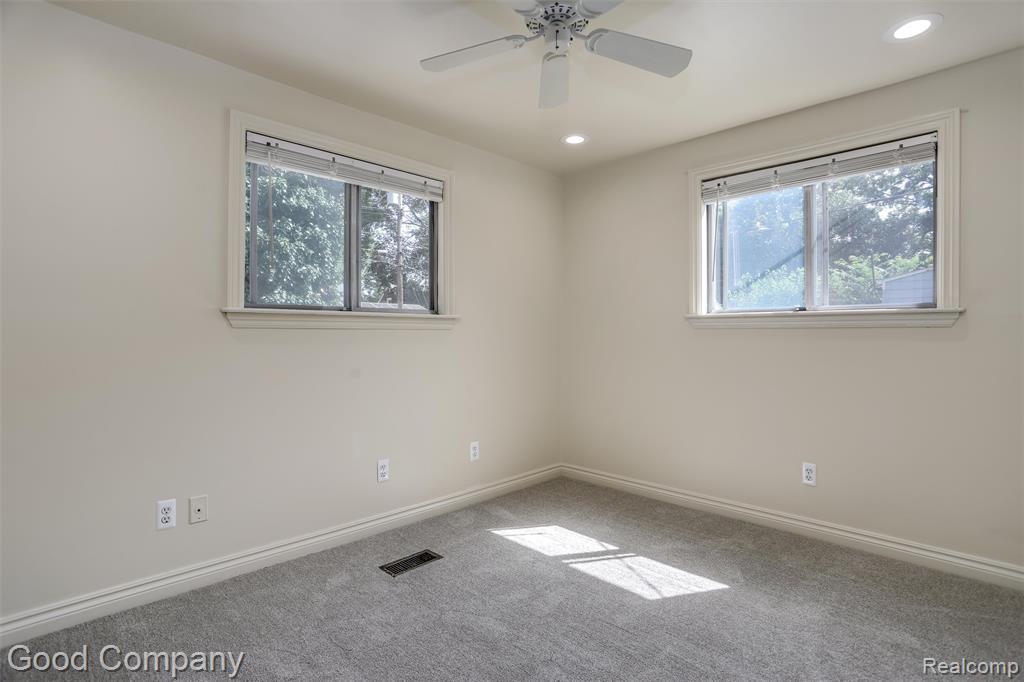 603 E Maxlow Avenue, Hazel Park, MI 48030 — Photo 16