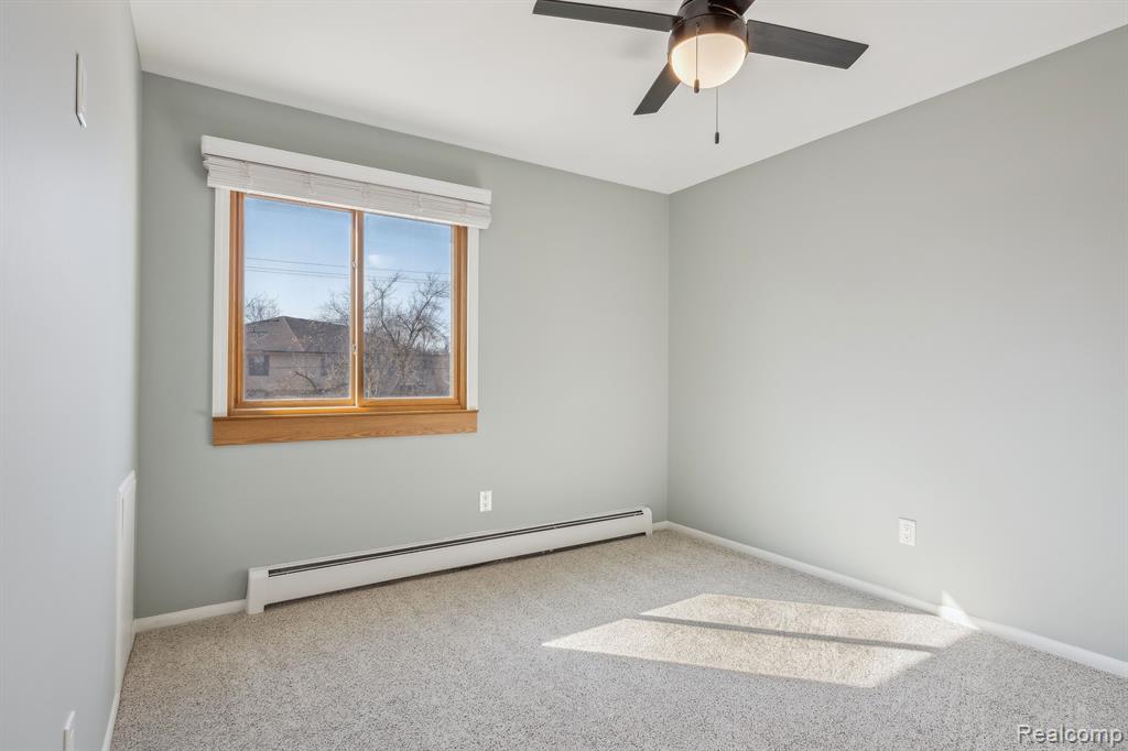 61135 11 Mile Road, 5, South Lyon, MI 48178 — Photo 9