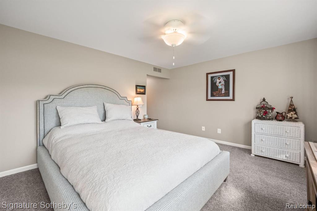 51 CHATEAUX DU LAC, Fenton, MI 48430 — Photo 25