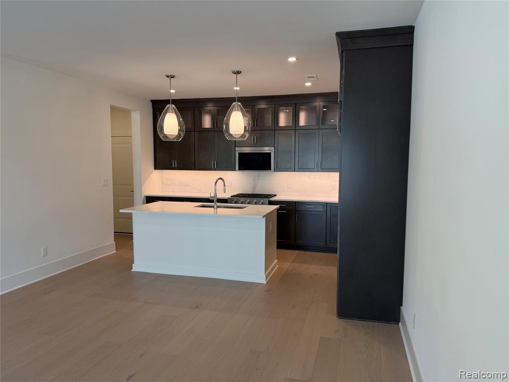 405 S Center Street - Photo 5