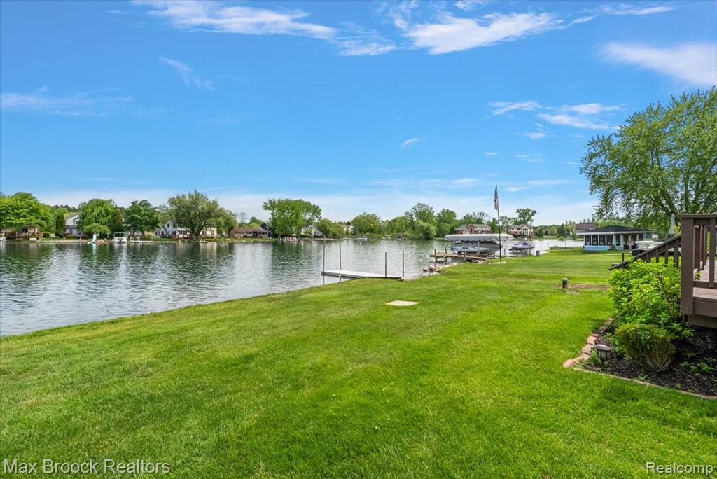 1323 Castlewood Drive, White Lake, MI — Photo 19