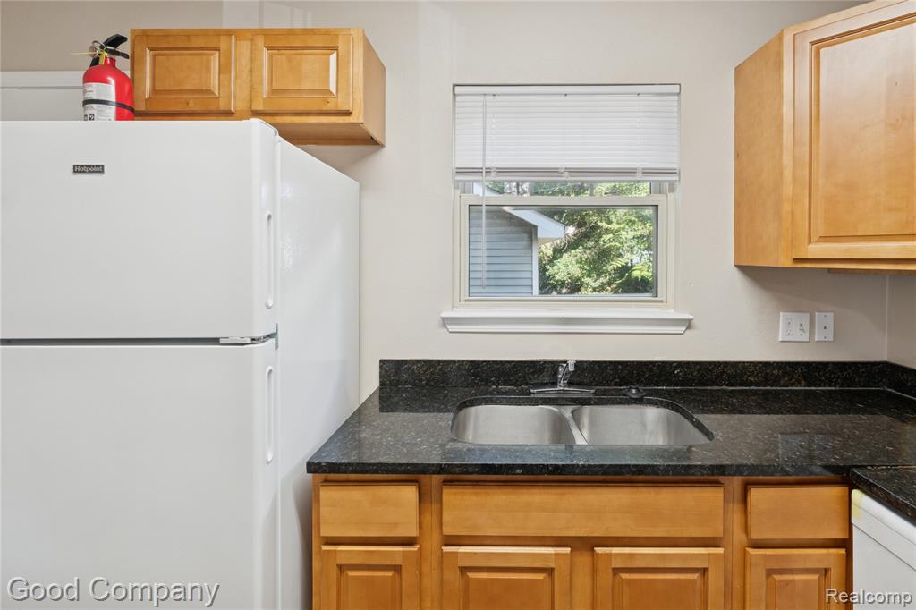5121 Yemans Street, Hamtramck, MI 48212 — Photo 11