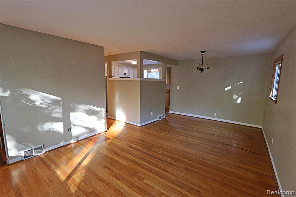 9010 LEVERNE Street, Redford, MI 48239 — Photo 20