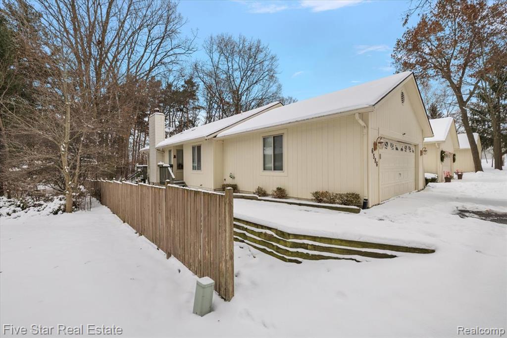 6586 Pontiac Lake Road, 1, Waterford, MI 48327 — Photo 7