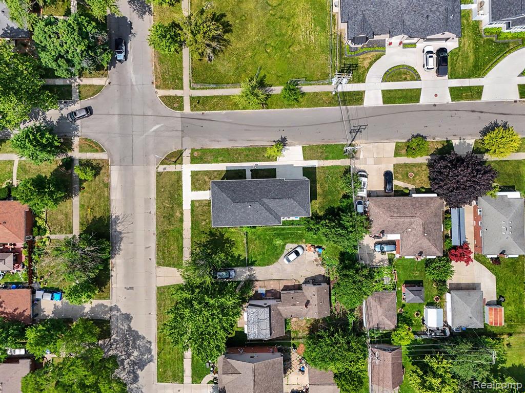 26172 Hass Street, Dearborn Heights, MI 48127 — Photo 48