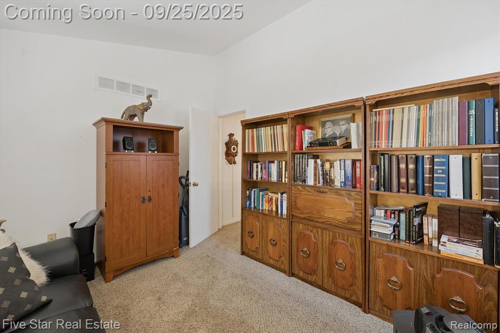 5611 Hillcrest Circle W, 50, West Bloomfield, MI — Photo 29