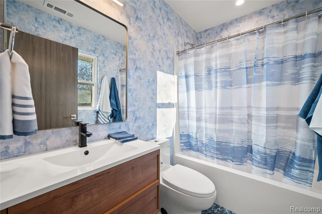 15801 Oak Avenue, Union Pier, MI 49129 — Photo 20