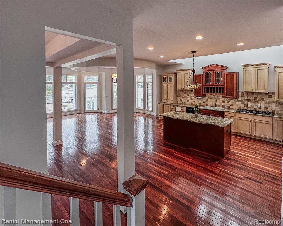 5742 PUTNAM Drive, West Bloomfield, MI 48323 — Photo 44