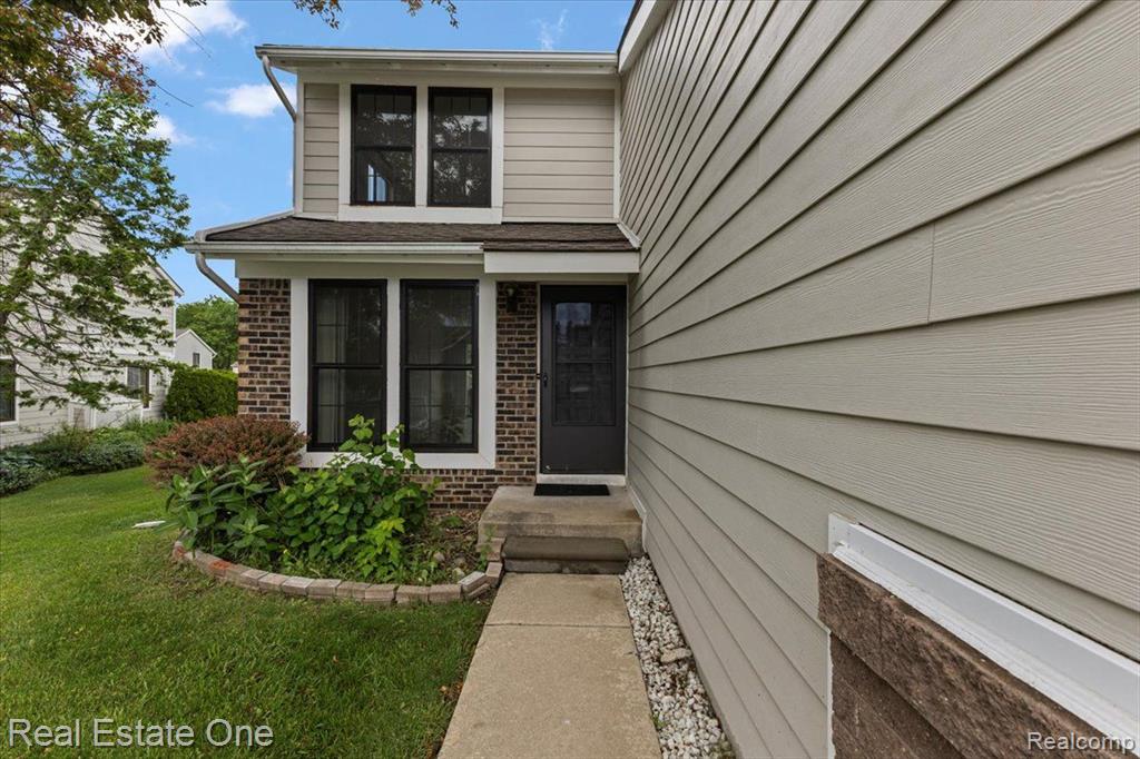 22663 CRANBROOKE Drive, Novi, MI — Photo 24