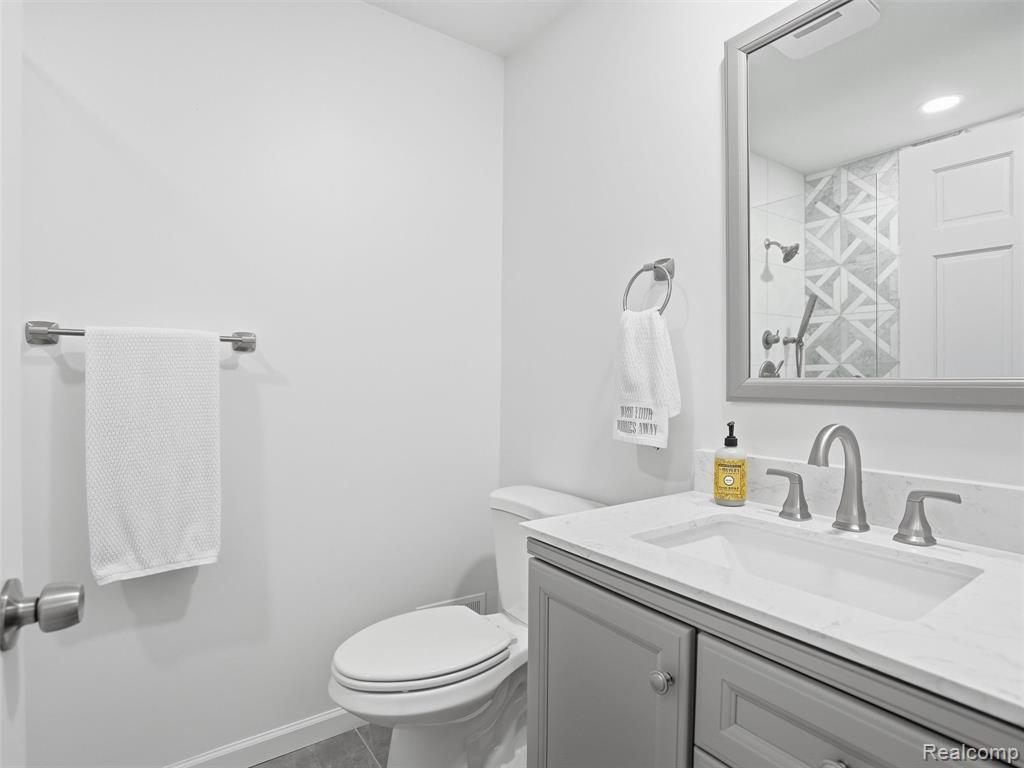 102 Lac Sainte Claire Drive, Saint Clair Shores, MI 48082 — Photo 41