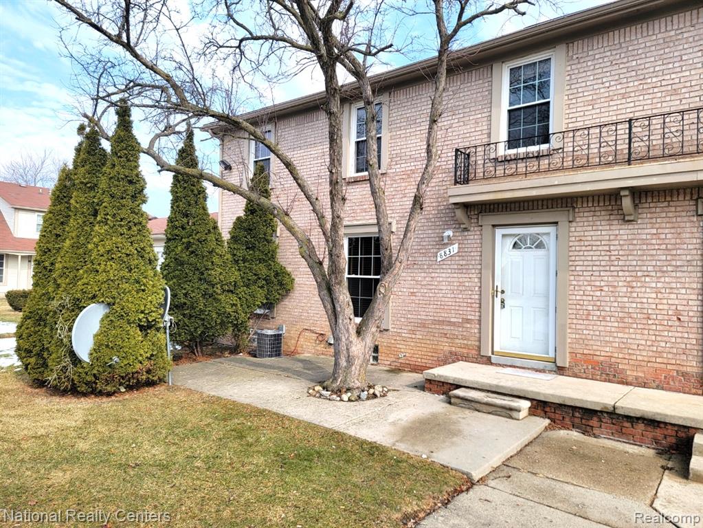 8831 Sunrise Drive, Sterling Heights, MI 48312 — front exterior