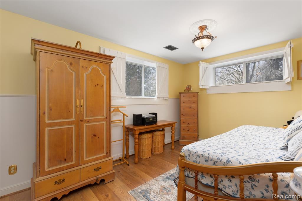 9801 Gibbs Road, Clarkston, MI 48348 — Photo 23