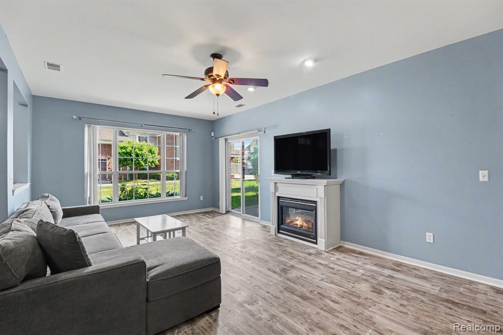 16339 Chatham Drive, Macomb, MI 48044 — Photo 4