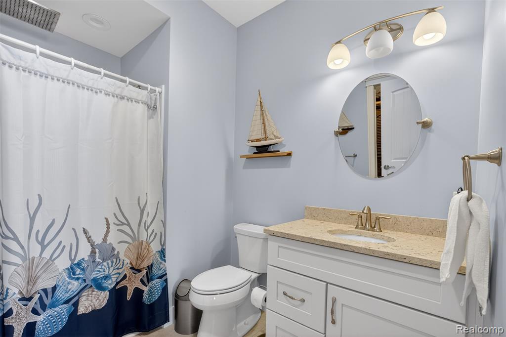 5110 Shorefront Lane, MI — Photo 30