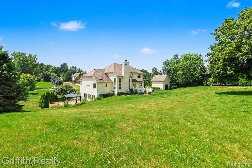 7055 Augustine Court, Fenton, MI 48430 — Photo 24