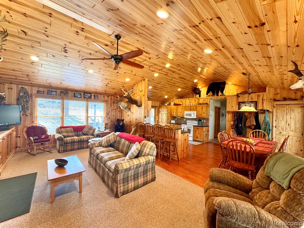 10931 ROBERTS RD N, Frederic, MI 49733 — Photo 13