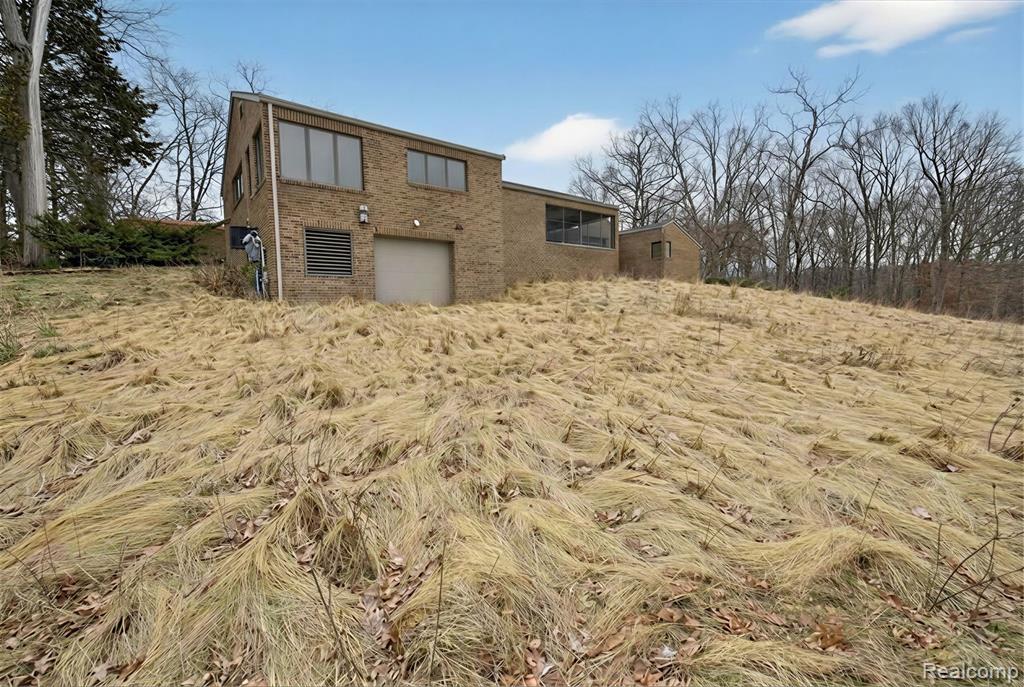 2551 Patterson Lake Road, Pinckney, MI 48169 — Photo 12