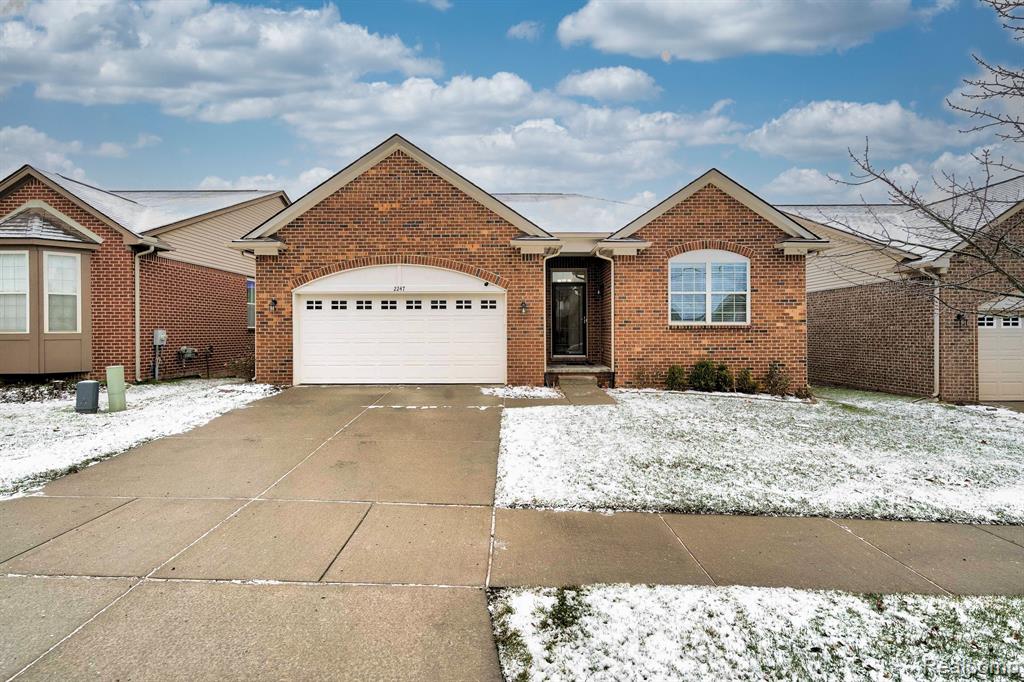 2247 PALMETTO, Commerce Twp, MI 48382 — Photo 32