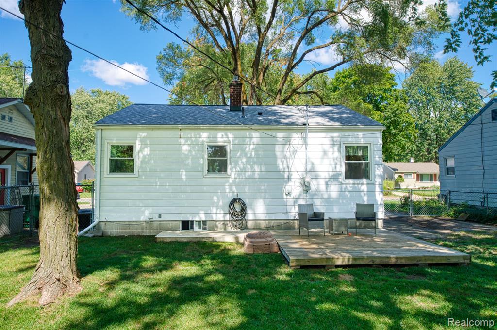 717 WHITNEY Street, Brighton, MI 48116 — Photo 19
