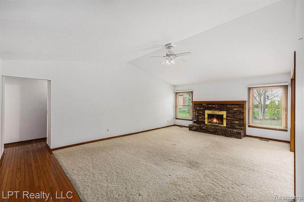 61867 WOODFIELD Way, Washington, MI — Photo 9