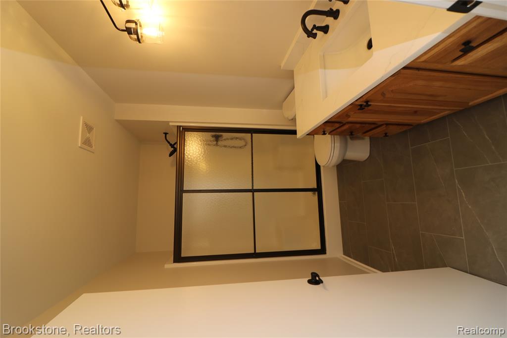 2141 Hunter Drive, Lapeer, MI 48446 — Photo 11