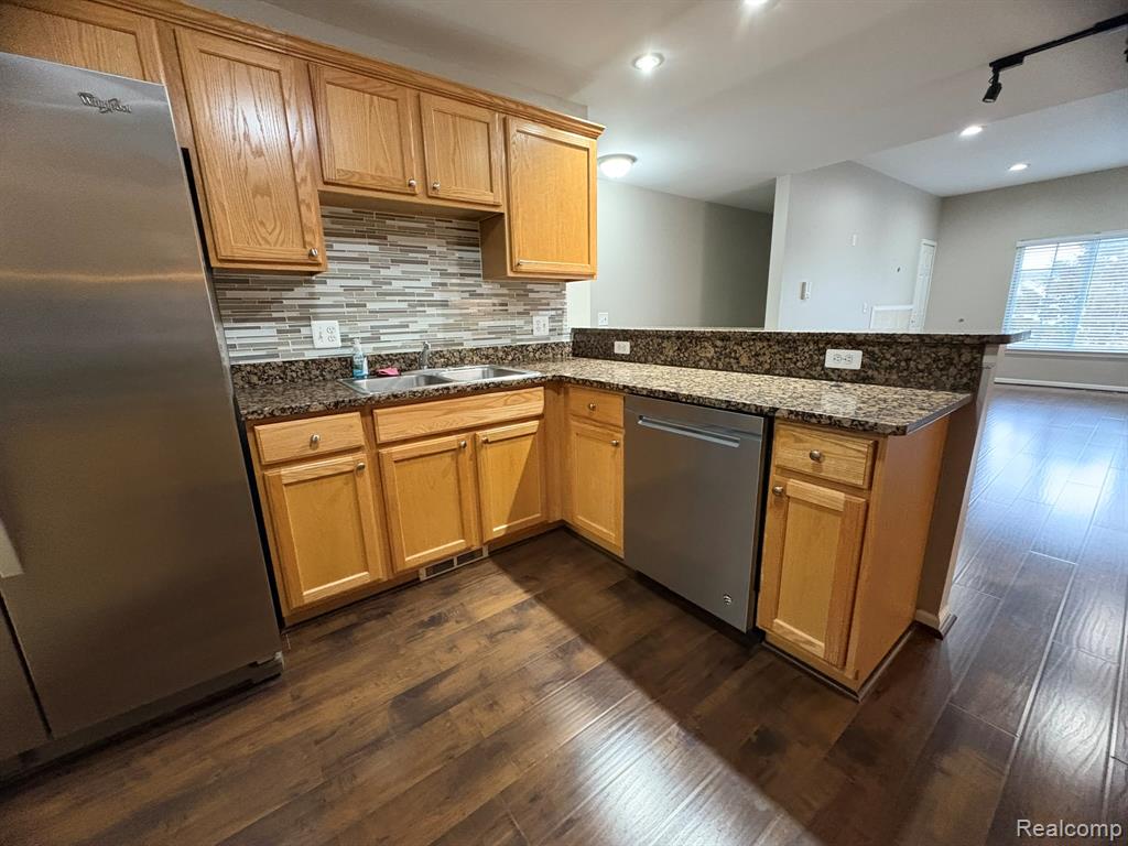 5572 Acorn Lane, 72, Sterling Heights, MI 48314 — Photo 21
