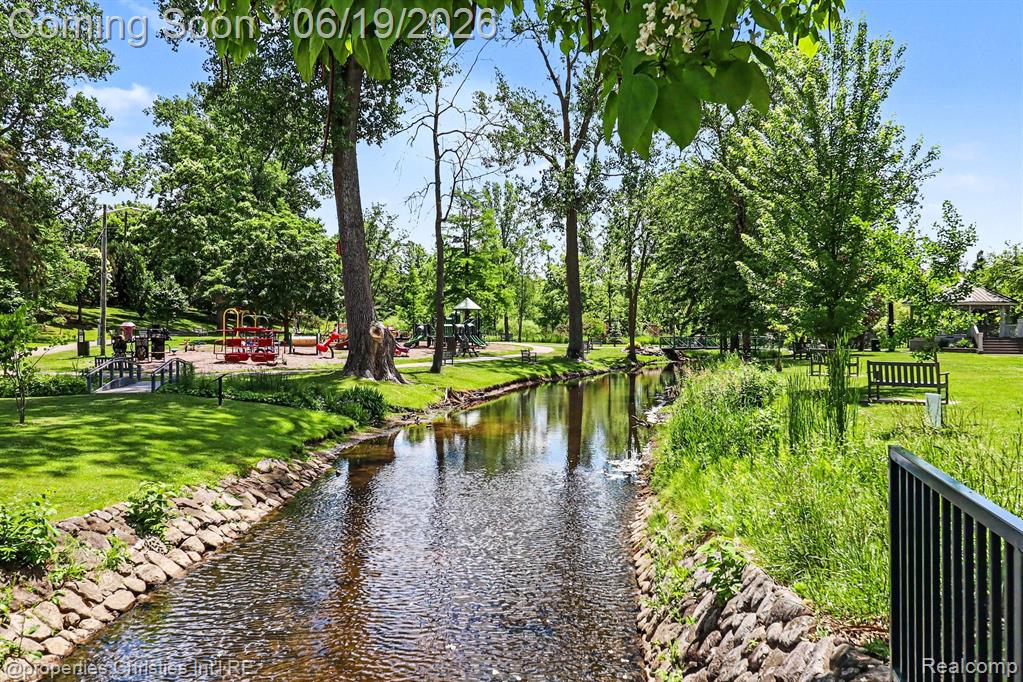 9567 Susin Lane, Clarkston, MI 48348 — Photo 41