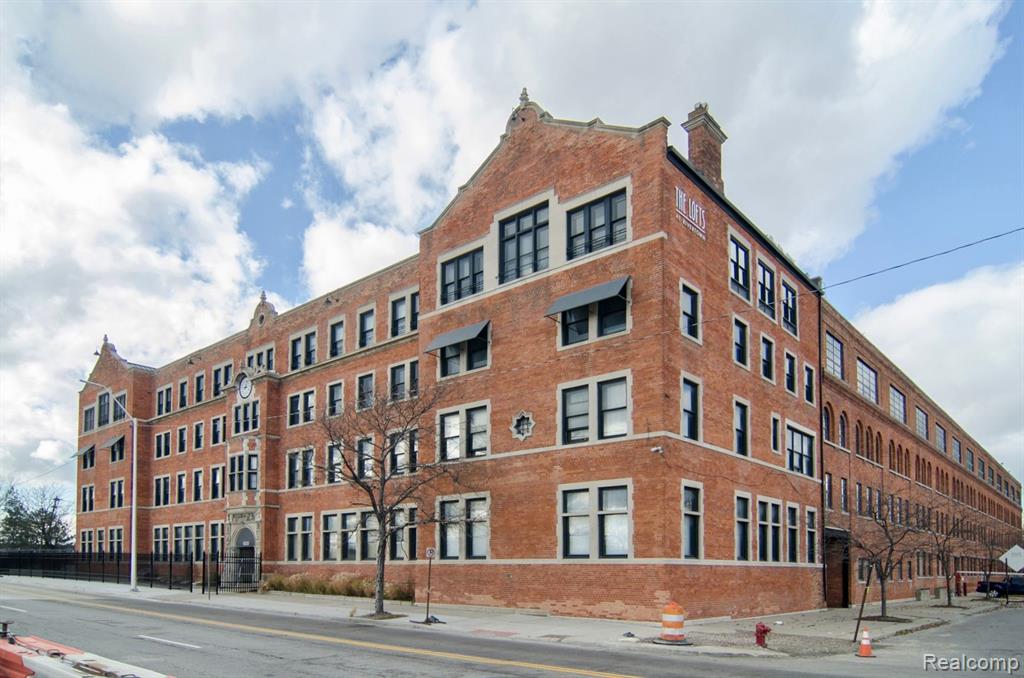 6533 E JEFFERSON AVE, 414, Detroit, MI 48207 — Photo 2