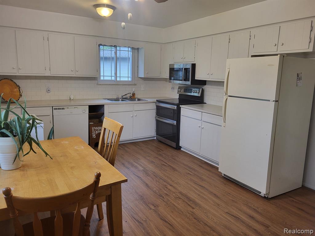 708 S GOMAS Court, Durand, MI 48429 — Photo 6