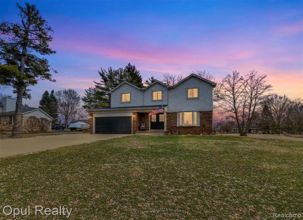4748 Ravinewood Drive, Commerce Twp, MI 48382 — front exterior