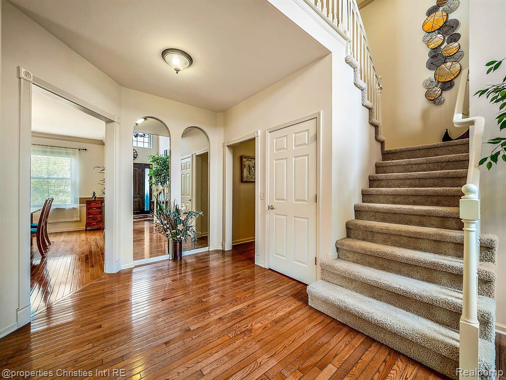 17070 CARRIAGE Way, Northville, MI 48168 — Photo 5