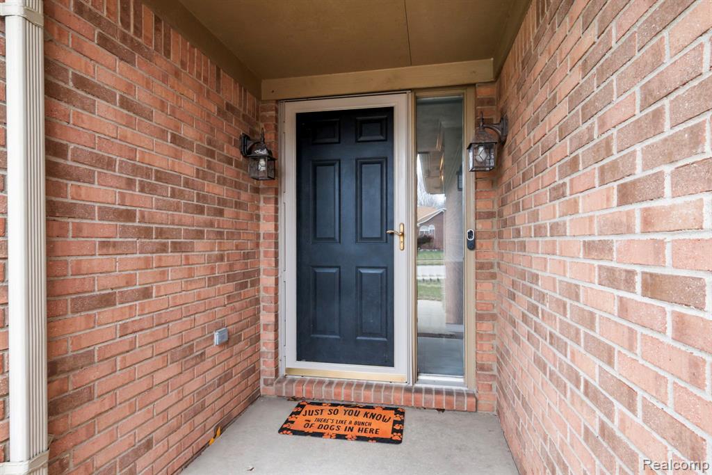 49248 Berkshire Drive, Chesterfield, MI 48047 — Photo 5